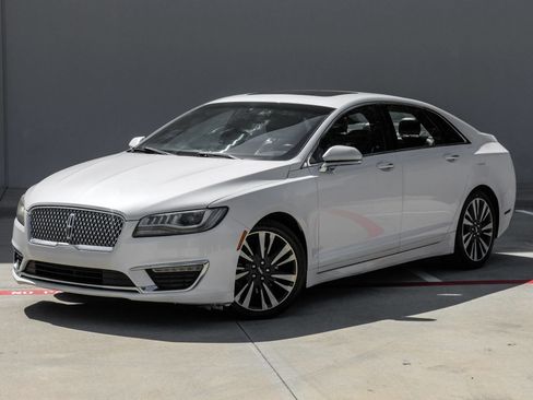 Used 2017 Lincoln MKZ Reserve FWD image 7