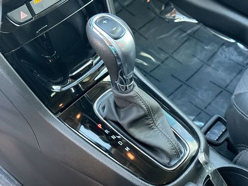 Used 2022 Buick Encore Preferred w/ Safety Package image 19