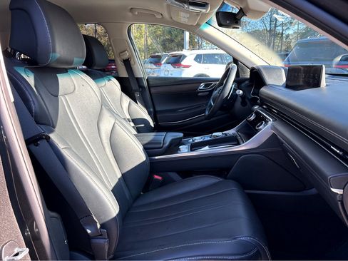 Used 2024 Genesis GV80 2.5T image 13