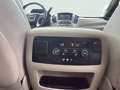 Used 2016 GMC Yukon XL Denali w/ Open Road Package AWD/4WD image 12