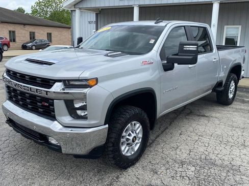 Used 2021 Chevrolet Silverado 2500 LT w/ All Star Edition image 3