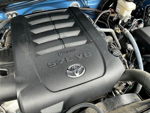 Used 2020 Toyota Tundra Limited w/ Limited Premium Package AWD/4WD image 31