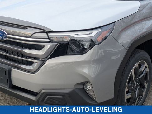 Certified 2025 Subaru Forester Premium AWD/4WD image 10