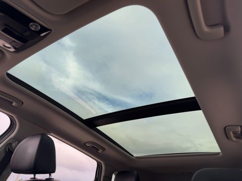 Used 2022 Kia Sorento SX w/ Panoramic Sunroof Package image 11