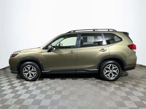 Used 2024 Subaru Forester Premium AWD/4WD image 4