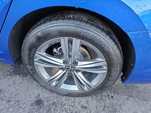 Used 2024 Volkswagen Jetta SE image 29