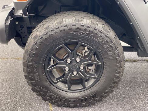 Used 2024 Jeep Wrangler Unlimited Sport AWD/4WD image 11