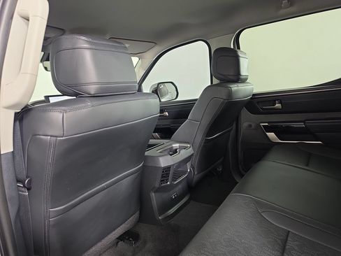 Used 2024 Toyota Tundra Limited AWD/4WD image 28