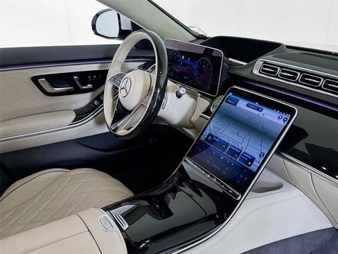 Used 2024 Mercedes-Benz S 580 4MATIC Sedan image 32