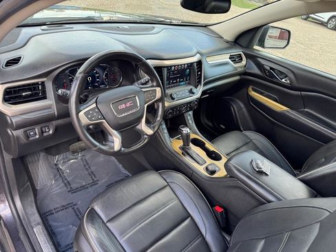 Used 2017 GMC Acadia Denali w/ Technology Package AWD/4WD image 15