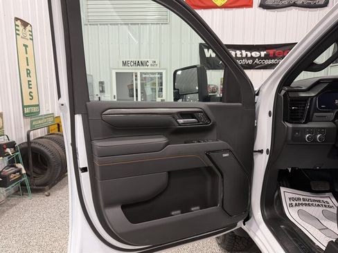 Used 2026 GMC Sierra 2500 AT4 AWD/4WD image 33