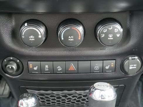 Used 2016 Jeep Wrangler Unlimited Sport image 19