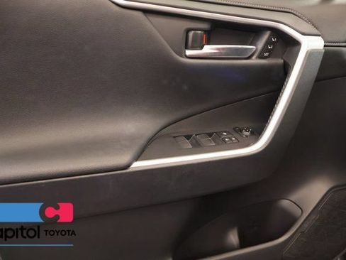 Used 2022 Toyota RAV4 Limited AWD/4WD image 9