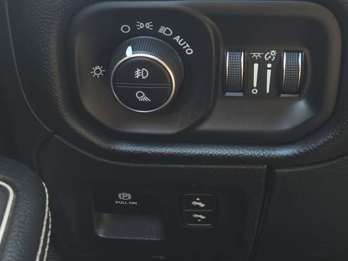 Used 2023 RAM 1500 Laramie image 24