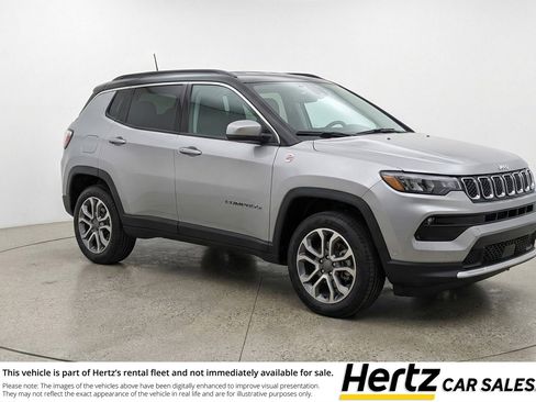 Used 2025 Jeep Compass Trailhawk image 1