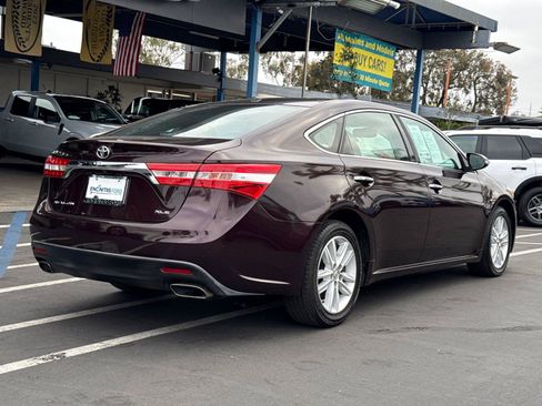 Used 2015 Toyota Avalon XLE Premium w/ Preferred Accessory Package FWD image 14