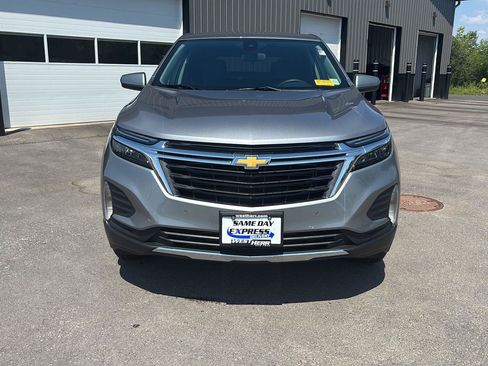 Used 2024 Chevrolet Equinox LT AWD/4WD image 3