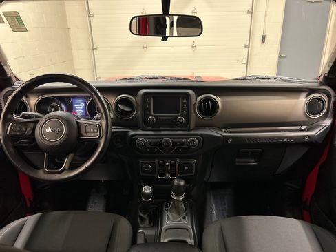 Used 2018 Jeep Wrangler Unlimited Sport S image 18