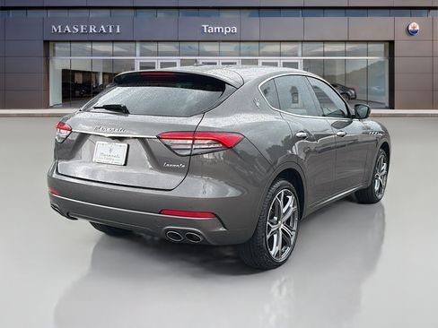 Used 2023 Maserati Levante GT AWD/4WD image 3