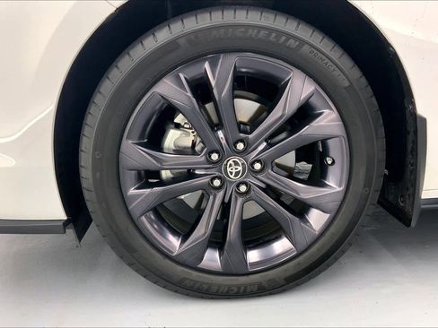 Used 2024 Toyota Sienna XSE image 8