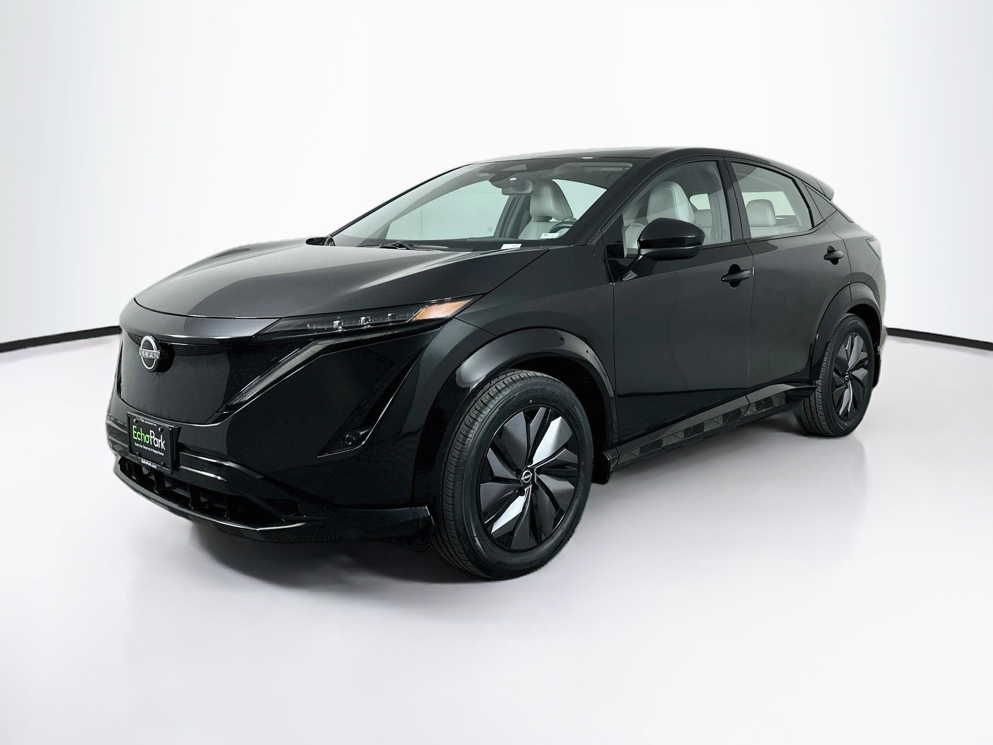 Used 2023 Nissan Ariya AWD image 3