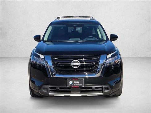 Used 2024 Nissan Pathfinder Platinum w/ Cargo Package image 2