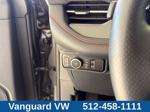 Used 2025 Ford Explorer ST-Line w/ ST-Line Street Pack AWD/4WD image 20
