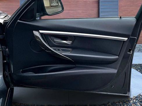 Used 2017 BMW 330i xDrive 330i xDrive Sedan 4D image 23