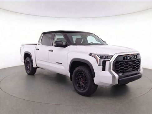 Used 2023 Toyota Tundra Limited AWD/4WD image 2