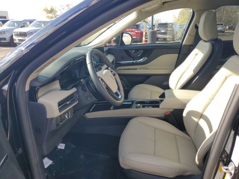 New 2026 Lincoln Corsair Premiere image 12