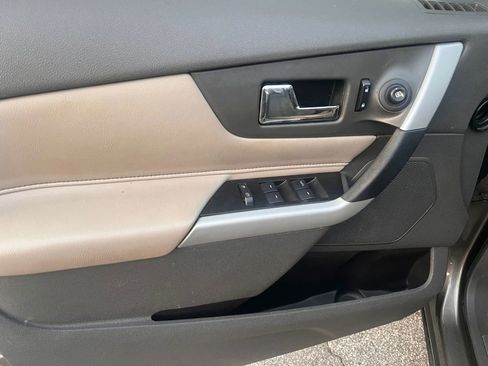Used 2014 Ford Edge Limited w/ Driver Entry Package FWD image 9