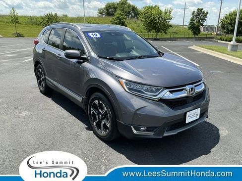 Used 2019 Honda CR-V Touring image 1