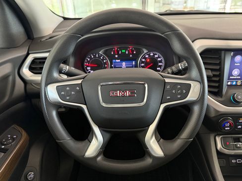 Used 2022 GMC Acadia SLE w/ Driver Convenience Package image 15