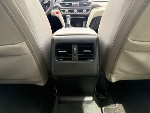 Used 2019 Honda Accord EX image 27