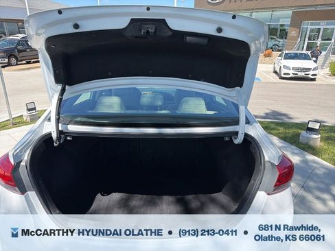 Used 2018 Hyundai Elantra SEL FWD image 18