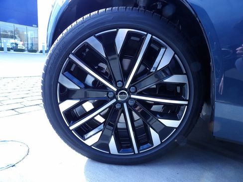 New 2026 Volvo XC60 B5 Ultra w/ Protection Package Premier image 30