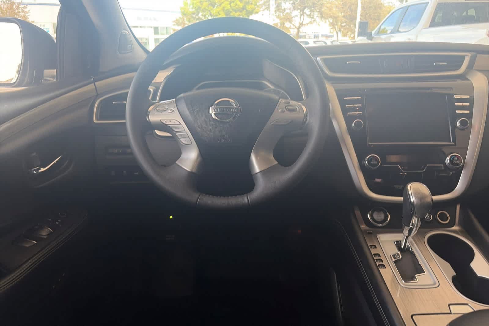Used 2017 Nissan Murano Platinum w/ Platinum Technology Package FWD image 14
