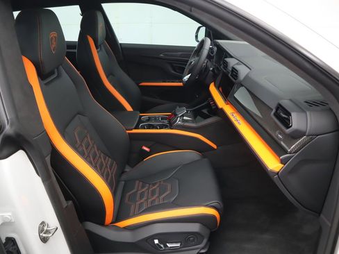 Used 2025 Lamborghini Urus S AWD/4WD image 21