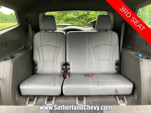 Used 2024 Buick Enclave Essence FWD image 39