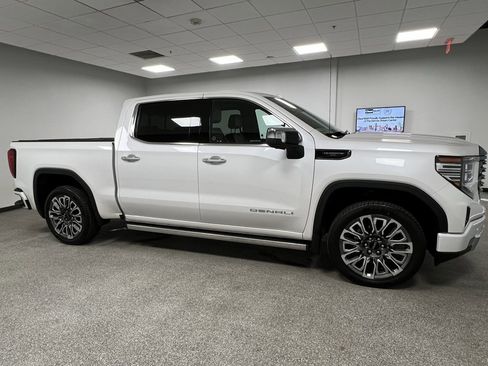 Used 2023 GMC Sierra 1500 Denali Ultimate image 15