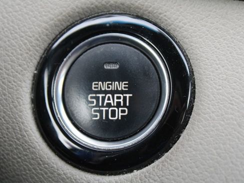 Used 2017 Kia Sorento EX image 33