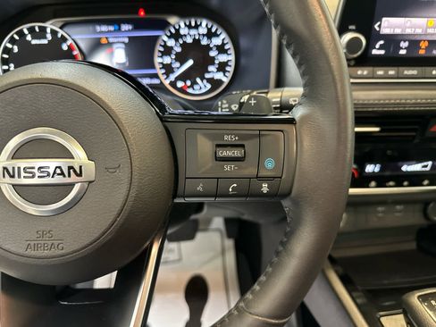 Certified 2021 Nissan Rogue SV w/ Premium Package image 22