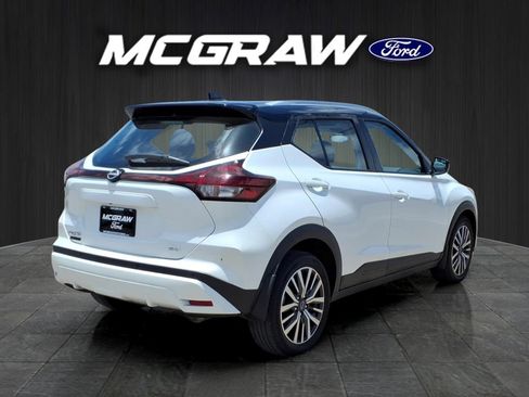 Used 2022 Nissan Kicks SV FWD image 5