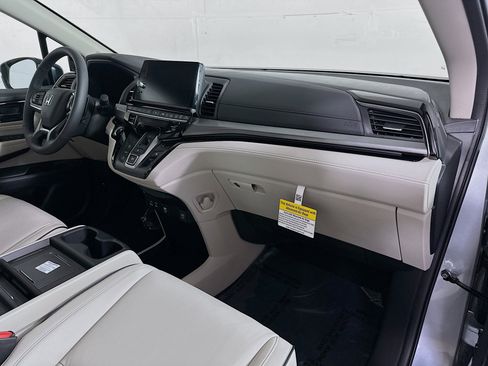 New 2026 Honda Odyssey Touring image 30