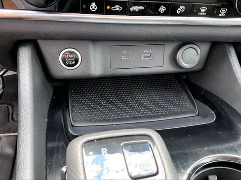 Used 2022 Nissan Rogue S AWD/4WD image 32