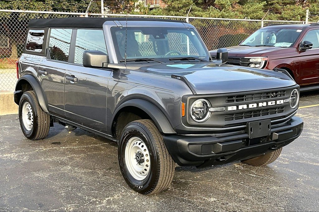 Used 2025 Ford Bronco 4-Door AWD/4WD image 34