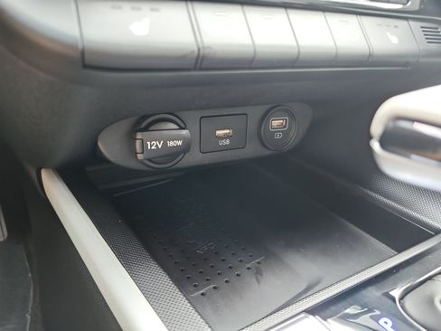 Used 2023 Hyundai Elantra Limited FWD image 22