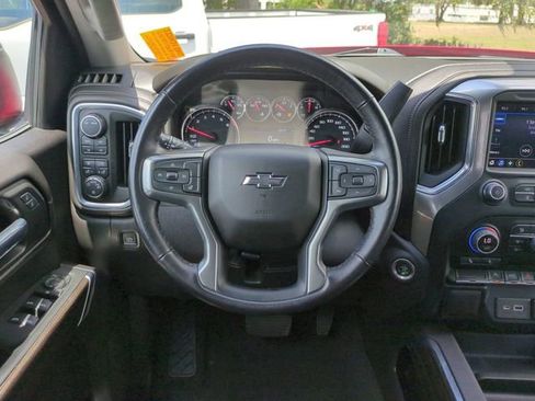 Used 2022 Chevrolet Silverado 1500 LT Trail Boss w/ Bed Protection Package AWD/4WD image 17