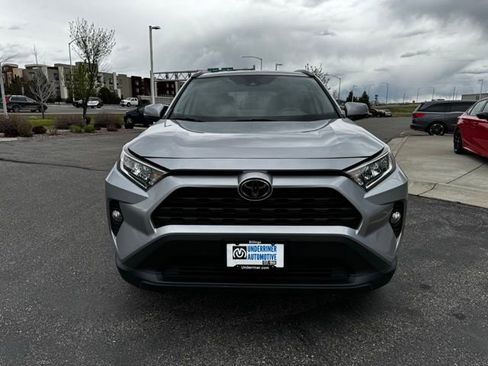 Used 2021 Toyota RAV4 XLE image 3