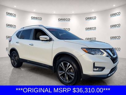 Used 2018 Nissan Rogue SL w/ Premium Package